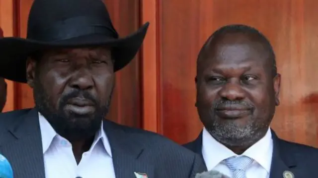 South Sudan's President Salva Kiir (L) and VP Riek Machar (R)