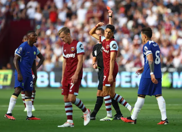 Ageurd receives a red card from the referee