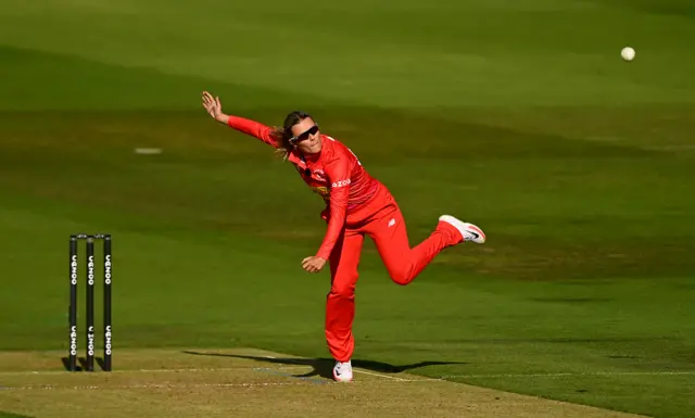 Alex Hartley bowling for Welsh Fire