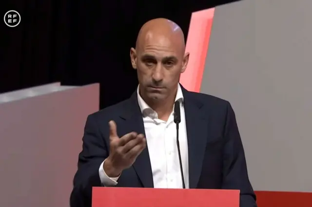 Luis Rubiales gestures during a speech to the Spanish football federation