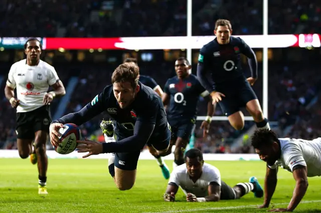 Elliot Daly scoring against Fiji