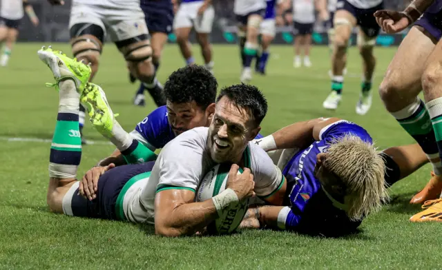 Conor Murray scores their second try