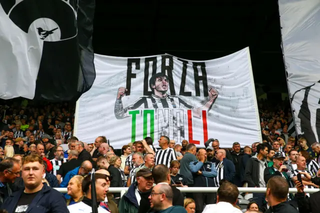 Tonali banner