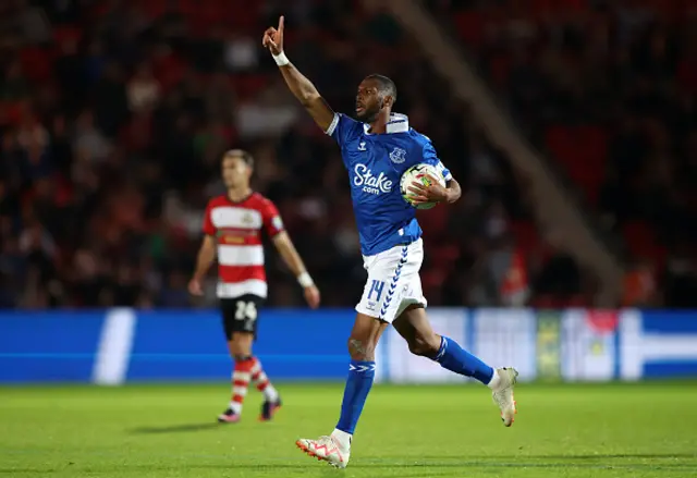 Beto runs back with the ball after scoring