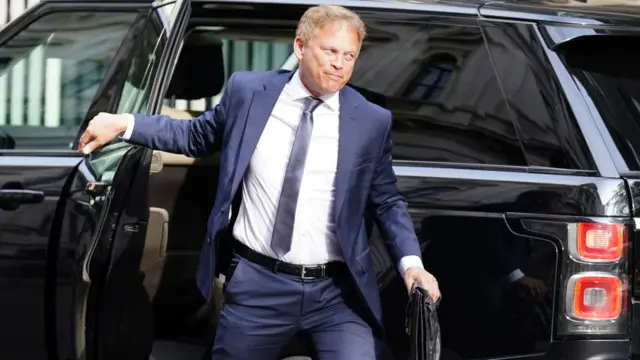 Grant Shapps arriving at Downing Street earlier