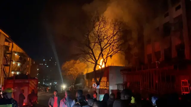 A building on fire in Johannesburg