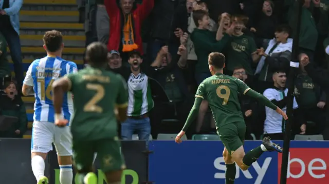 Argyle celebrate