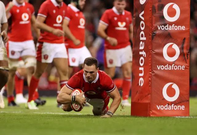 George North scores