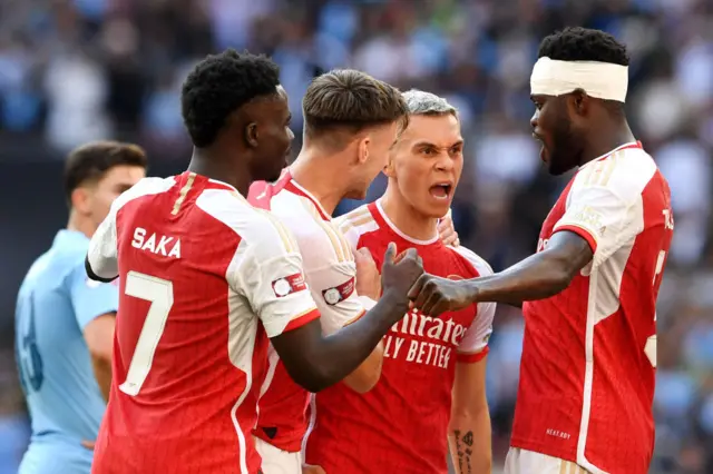 Trossard celebrates for Arsenal