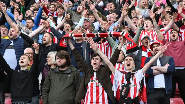 Sunderland fans sing