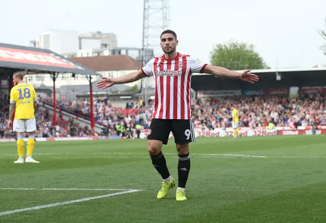 Neal Maupay playing for Brentford