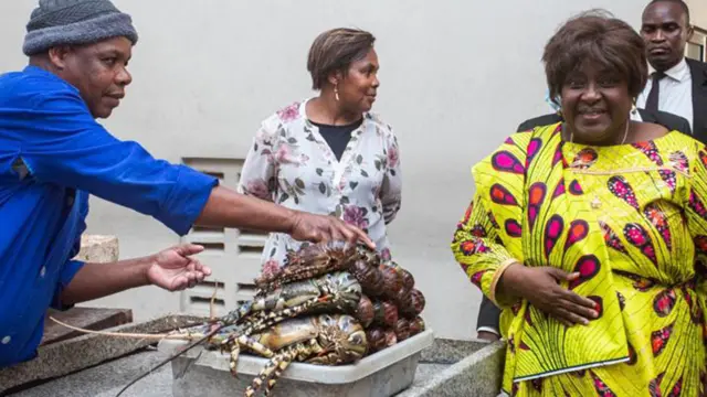 Mozambican First Lady Isaura Nyusi at Maputo's main fish market