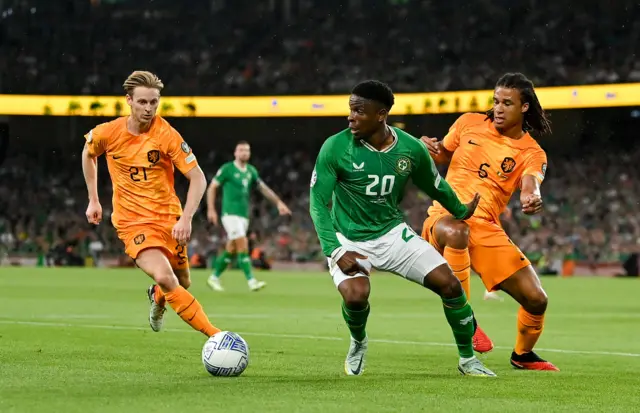 Frenkie De Jong, Chiedozie Ogbene and Nathan Ake in action