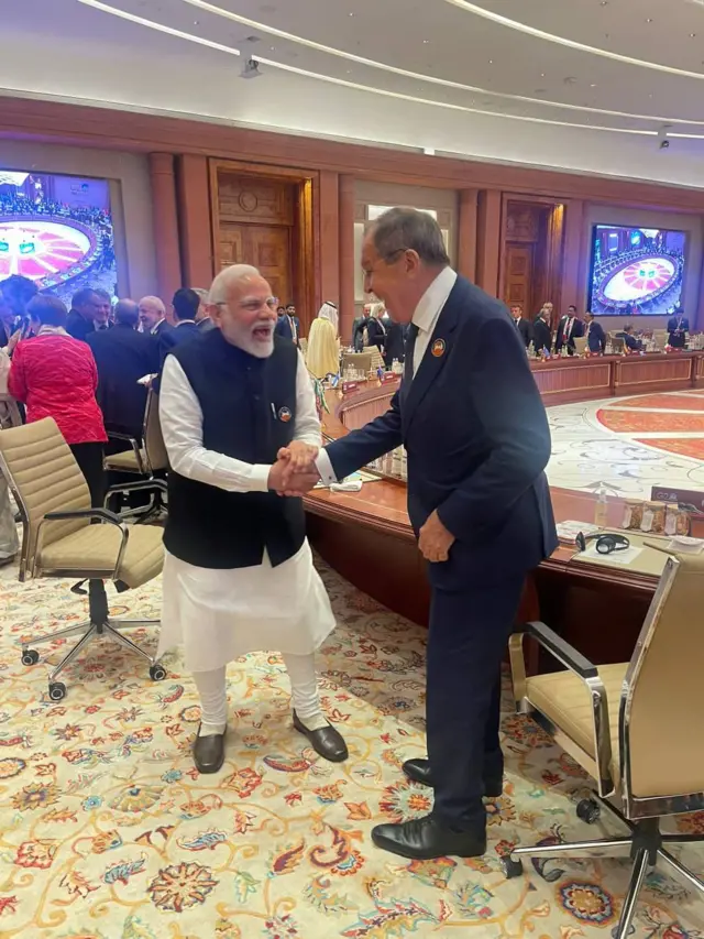 Modi shares a laugh with Lavrov on the last day of the G20 summit in Delhi