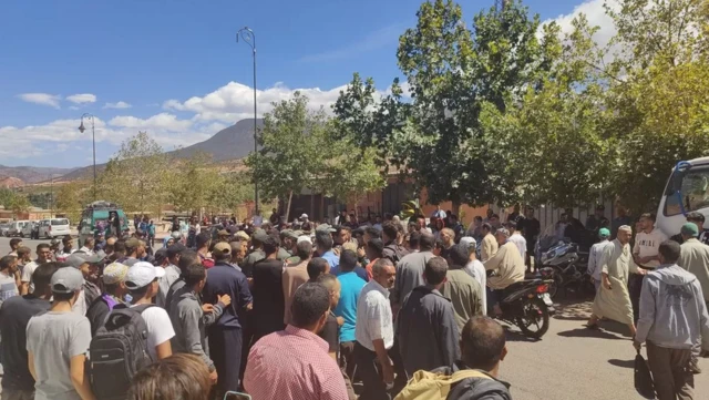 Angry crowds awaiting aid surrounded a local reporter in Asni