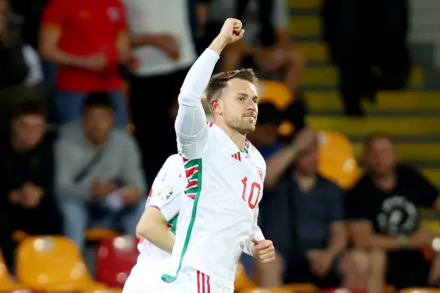 Aaron Ramsey celebrates