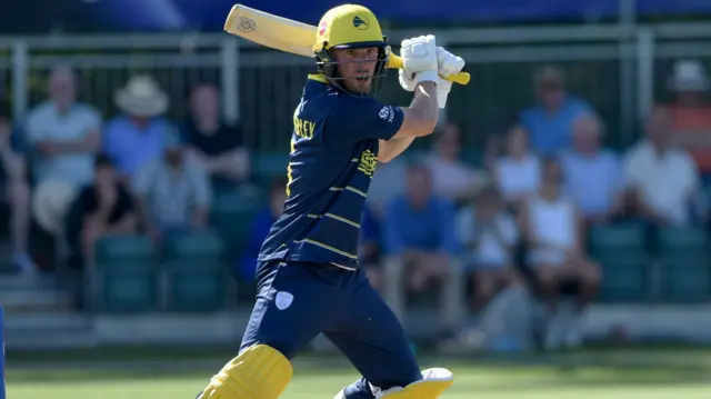 Joe Weatherley batting for Hampshire