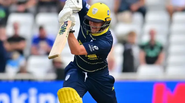 Nick Gubbins batting for Hampshire