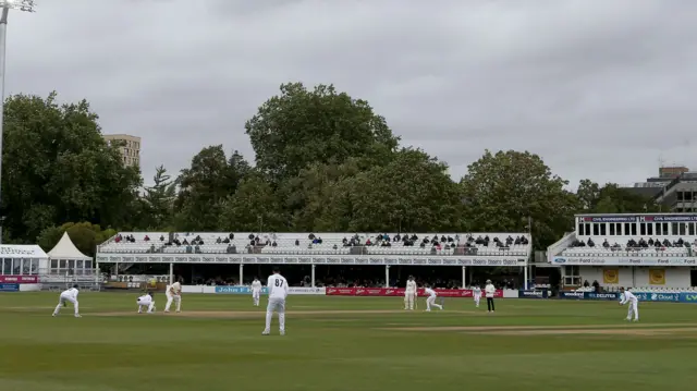 Essex v Hampshire