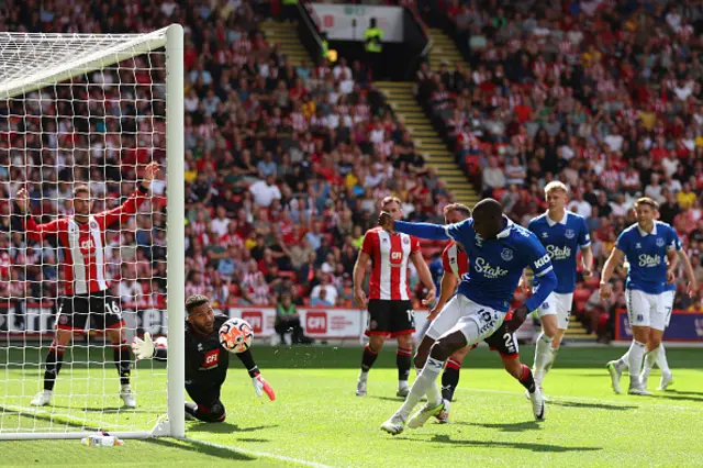 Abdoulaye Doucoure shoots past Foderingham