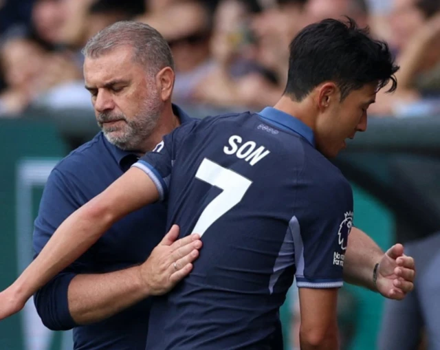 Son Heung substituted off hugs manager Ange Postecoglou