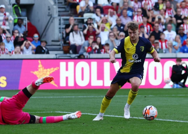 FC Bournemouth's David Brooks in action with Brentford's Mark Flekken