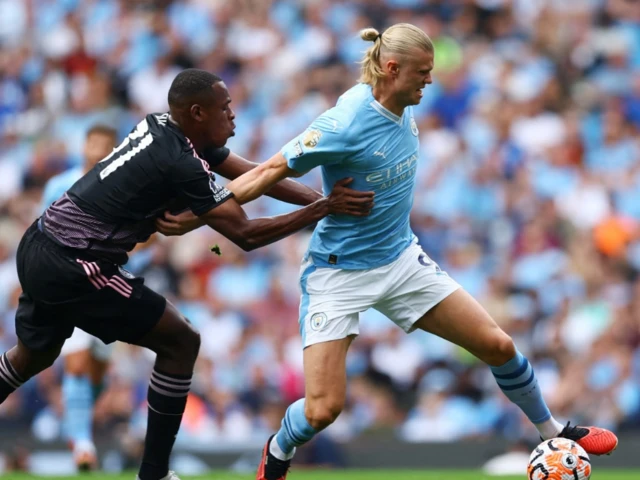 Erling Haaland on the ball against Fulham