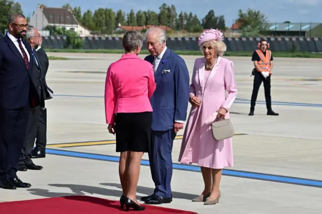 King and Queen meet French PM