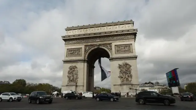 Arc de Triomphe in Paris gets kitted out ahead of King's state visit