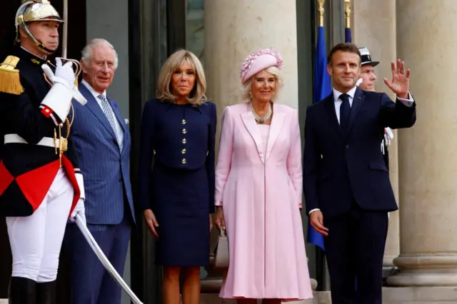 King and Queen outside Élysée Palace with Emmanuel and Brigitte Macron