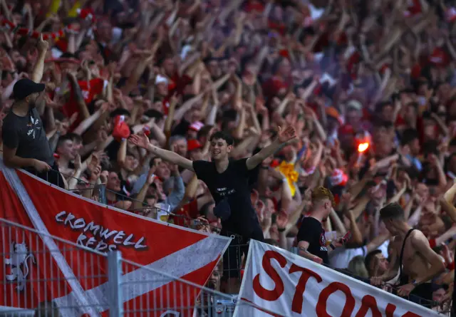 Aberdeen fans celebrate