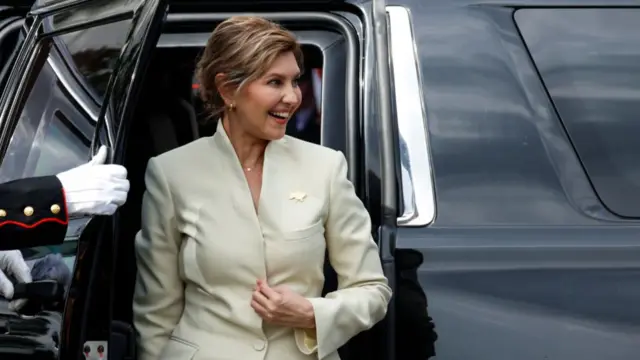 First lady of Ukraine Olena Zelenska arrives at the White House with President Volodymyr Zelensky on September 21, 2023