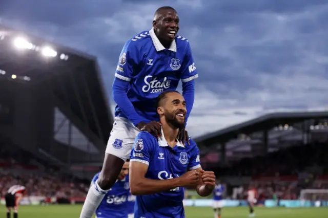 Dominic Calvert-Lewin celebrates with team mate Abdoulaye Doucoure