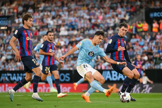 Gabri Veiga shoots in game between Celta Vigo and Barcelona in La Liga