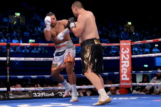 Zhilei Zhang beats Joe Joyce