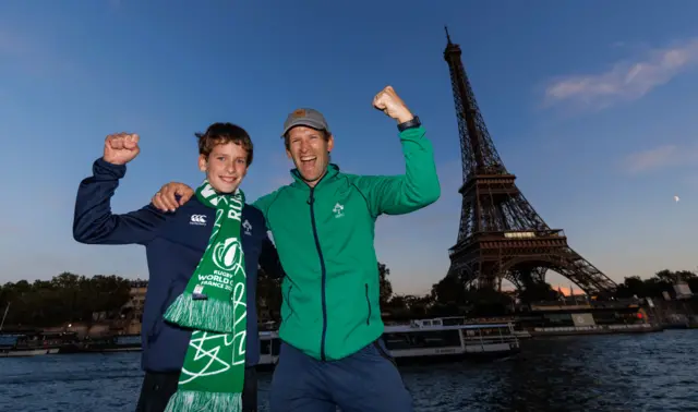 Ireland fans in front of the Eifel Tower