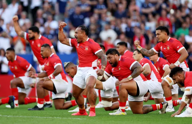 The Tongans perform the Sipi Tau