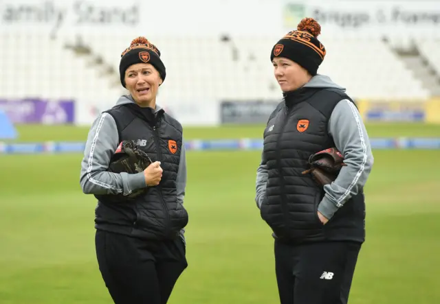 Charlotte Edwards and Anya Shrubsole