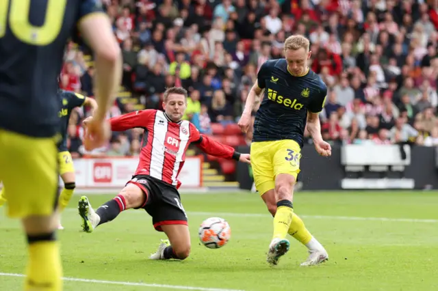 Sean Longstaff scores for Newcastle