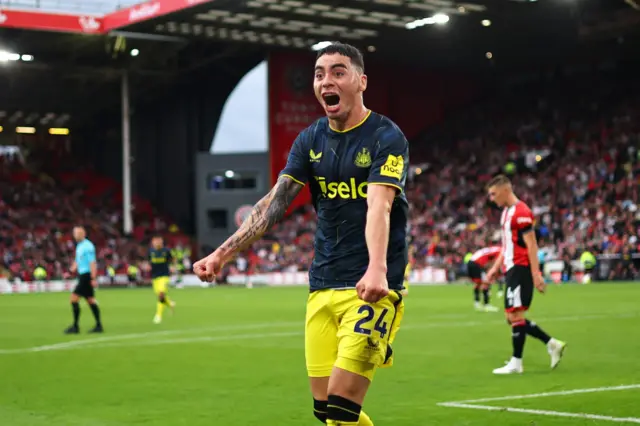 Miguel Almiron celebrates