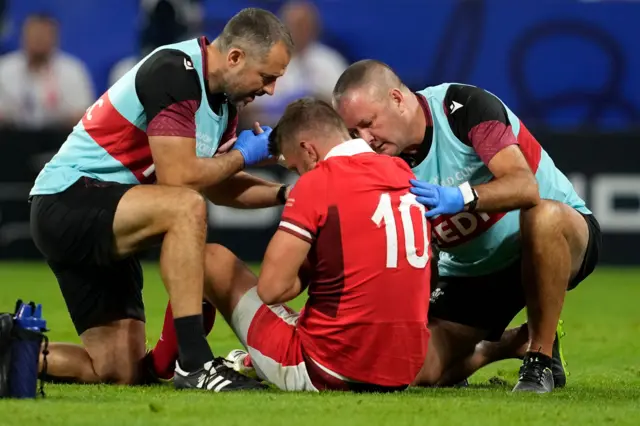 Dan Biggar receives treatment