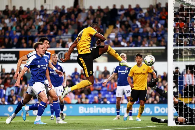 Toti Gomes of Wolverhampton Wanderers scores his team's second goal