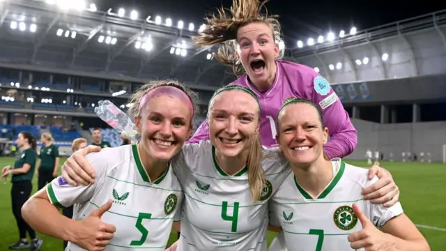 Republic of Ireland players celebrate