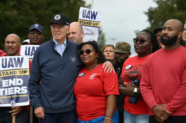 Biden stands with striking UAW workers