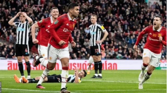 Manchester United celebrate scoring