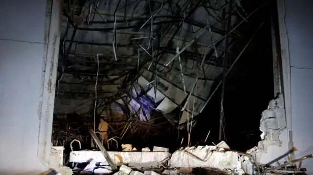 Ceiling of wedding hall engulfed by fire in Niniveh Iraq collapses