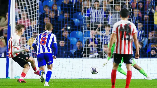 Jack Clarke scores a penalty for Sunderland