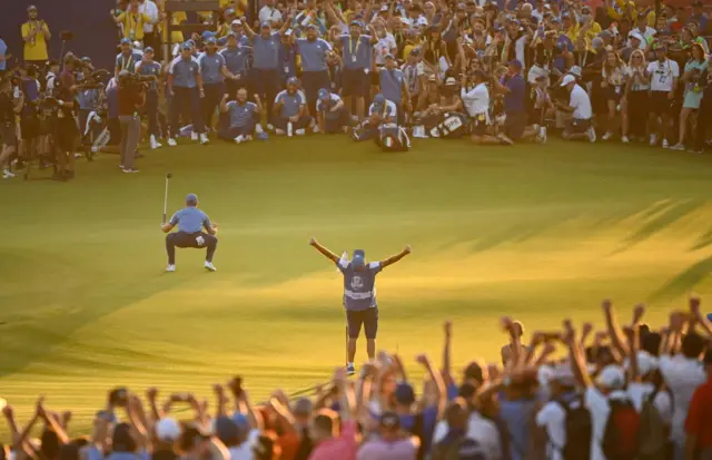 Justin Rose celebrates