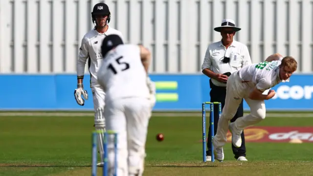 Tom Scriven bowling to Chris Dent