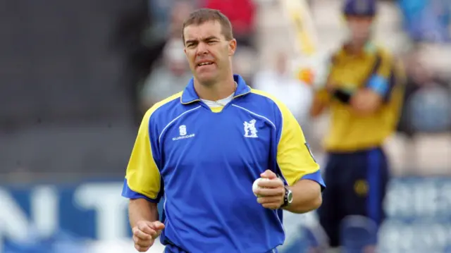 Heath Streak playing for Hampshire against Warwickshire in 2007